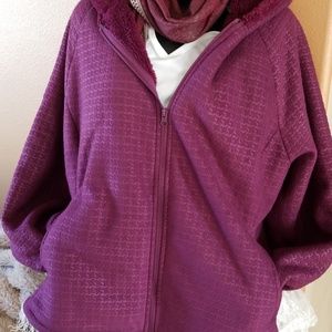 Burgundy Sherpa lined jacket...🤗